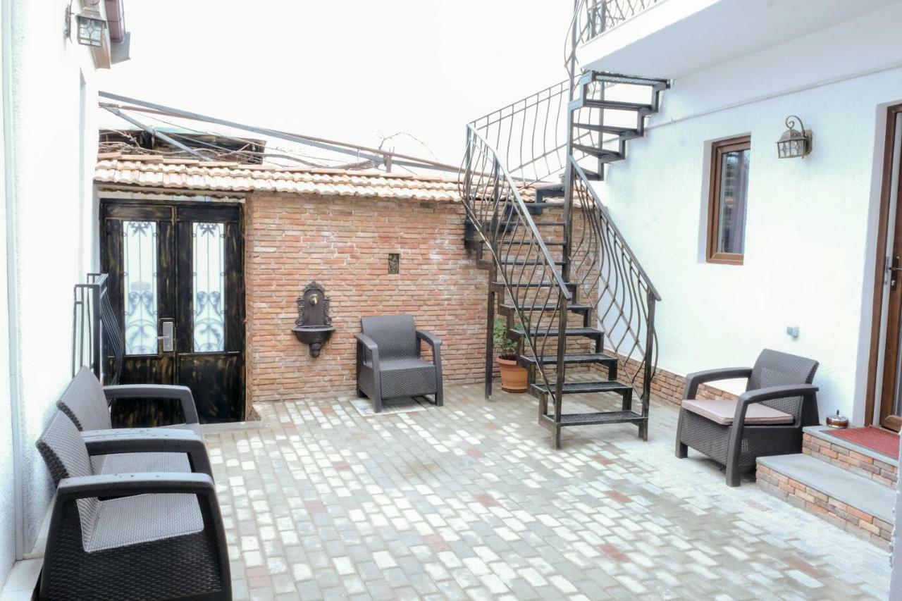 3 Studio Tbilisi ภายนอก รูปภาพ