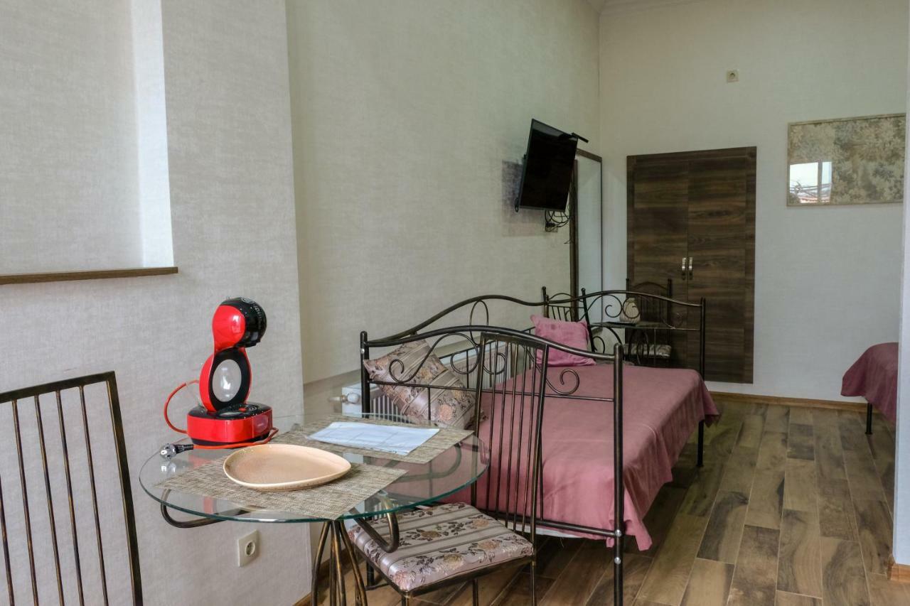 3 Studio Tbilisi ภายนอก รูปภาพ
